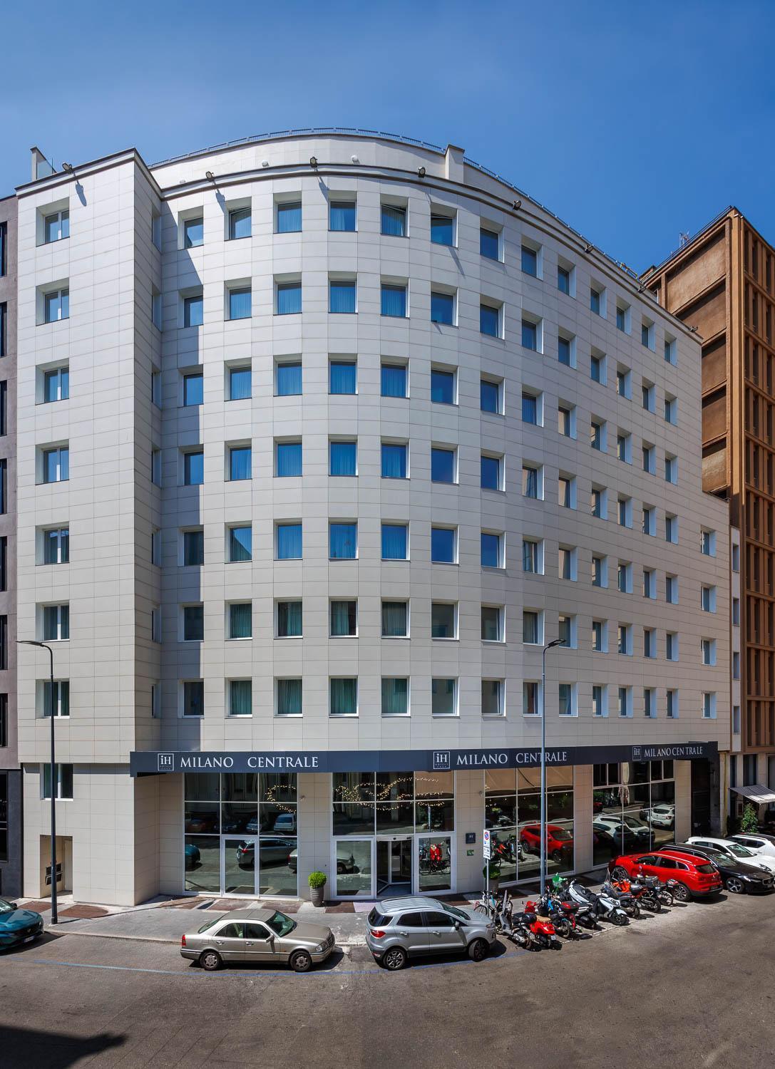 Ih Hotels Milano Centrale Exterior foto